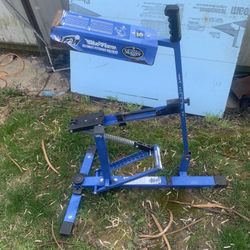 Louisville Slugger Blue Flame Pitching Machine