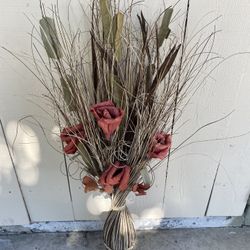 Dry Bouquet With Dry Paper Roses 