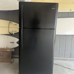 Fully Functional Frigidaire Refrigerator Top Freezer Black