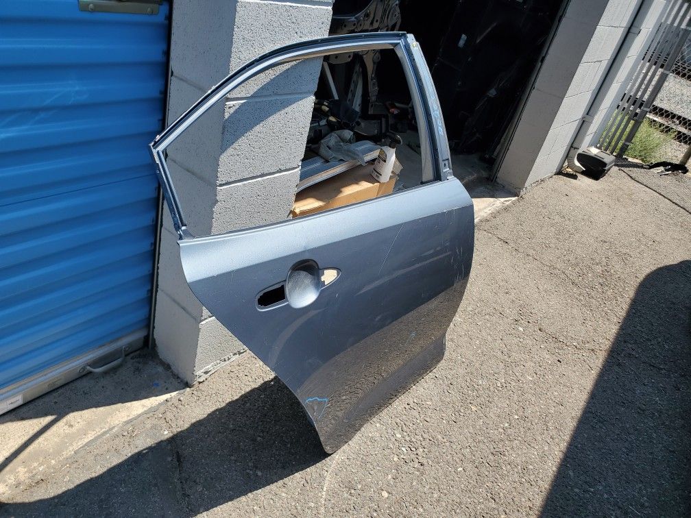 2020 - 2024 TOYOTA COROLLA RIGHT REAR DOOR SHELL PASSENGER SIDE USED OEM. NC41A