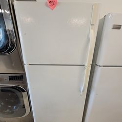 Top Freezer Refrigerator Used In Good Condition With 90days Warranty From $350 Up To $375