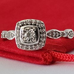 ❤️925 Size 5.5 Beautiful Sterling Silver Genuine Diamonds Ring!/ Anillo de Plata con Diamantes Genuinos! 👌🎁Post Tags: Anillo de Plata