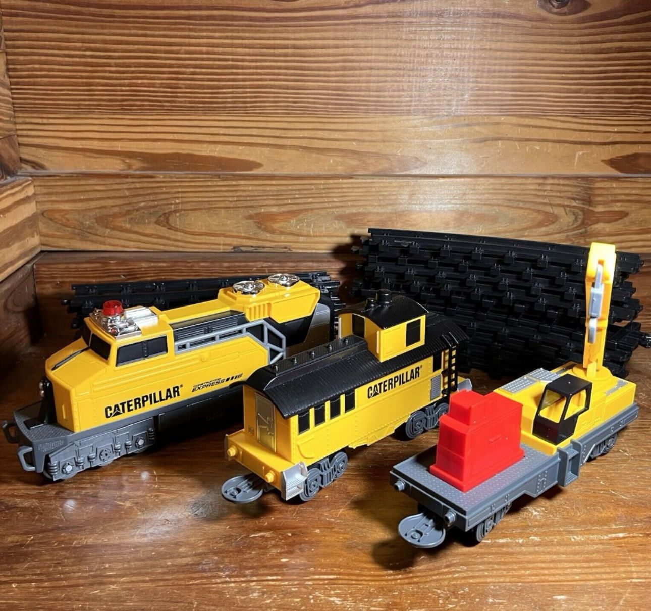TOY STATE Model Train Cat Caterpillar Deluxe With Lights
