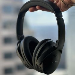 Bose QuietComfort Bluetooth Headphones, Black Bluetooth Wireless Headphones, with Active Over Ear Noise Cancelling, Mic, Deep Bass, 