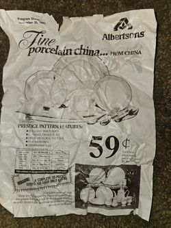 China Set . 12 - 5 Piece Settings, 60 Pieces In Total