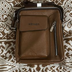 Brand New Men’s Brown Leather Messenger Bag 💼💼💼