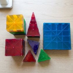 Magna-Tiles Magnetic Building Tiles Set 73 pieces