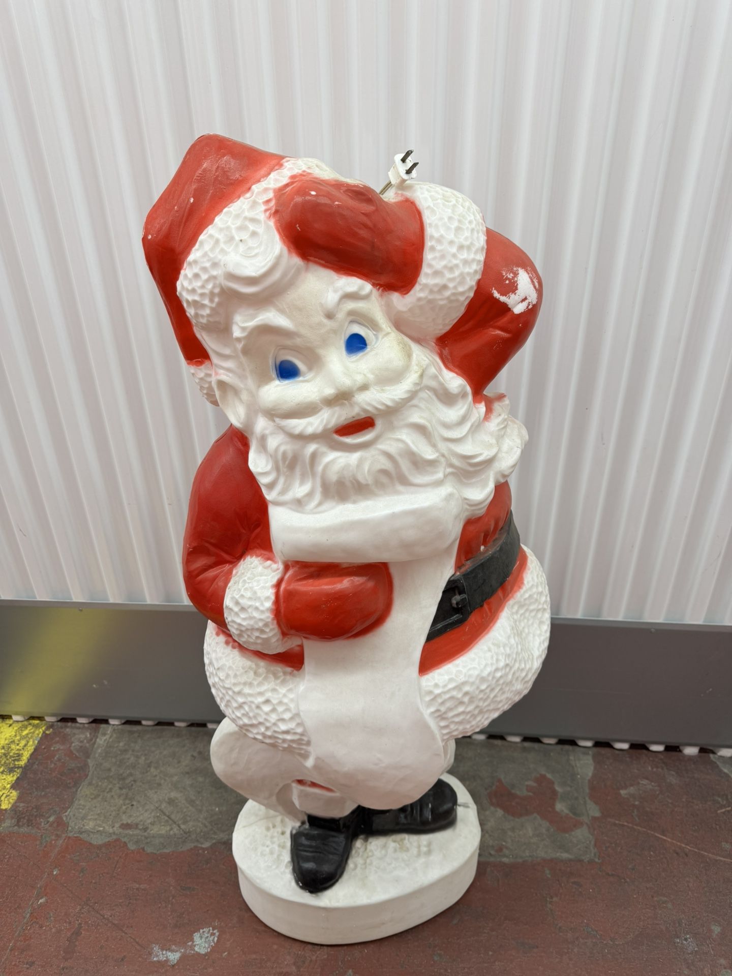 43" Union Products Santa Claus  Plastic Blow Mold  Vintage Barn Find !