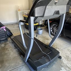 Treadmill 