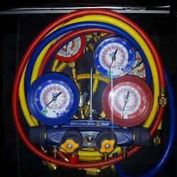 Yellow Jacket 46013 Brute II 4-Valve Manifold