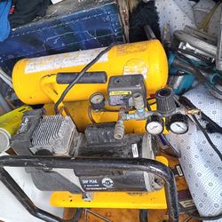 DeWalt Compressor 