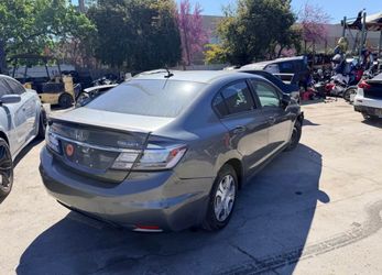 2013 Honda Civic Hybrid For Parts