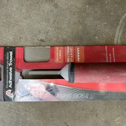 Adhesive Trowel. Small Notch 1/16X1/32X1/32