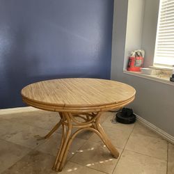 Round Table