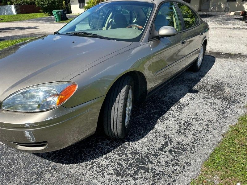 2007 Ford Taurus