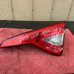 2015 2016 2017 HYUNDAI SONATA RIGHT SIDE INNER LIGHT OEM USED 