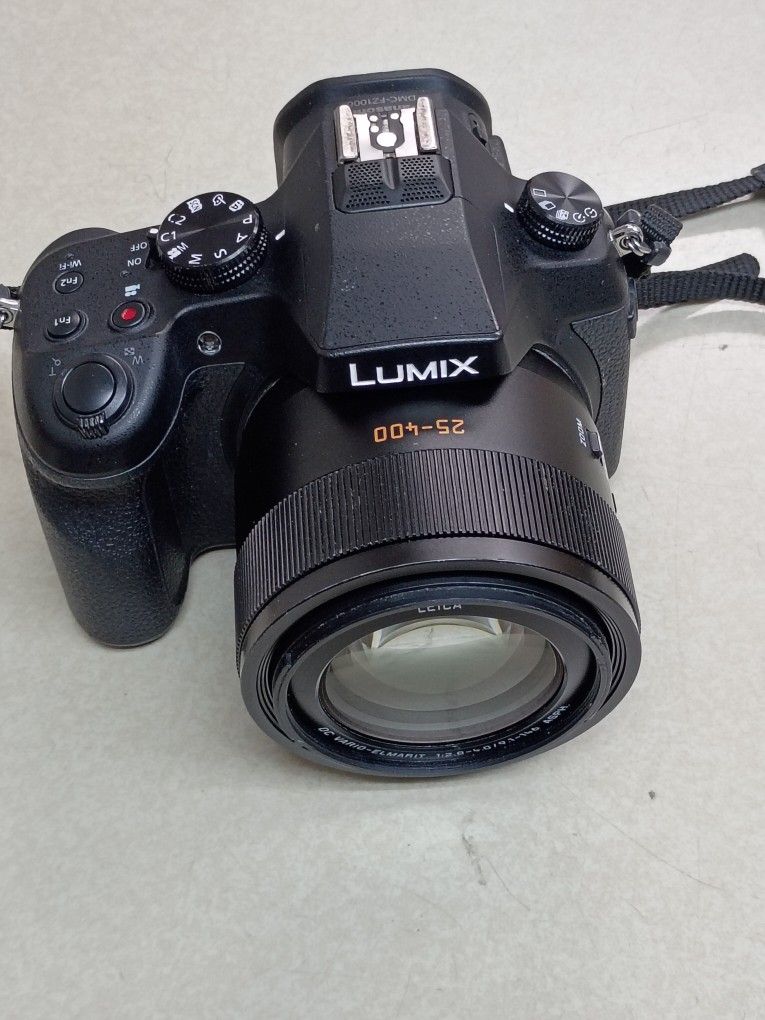 Panasonic Lumix FZ1000 Super Zoom Camera