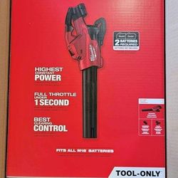 Milwaukee M18 FUEL Dual Battery 2824-20 145 mph 600 CFM 18 V cordless Handheld