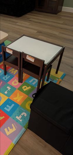 Toddler/child table & chairs