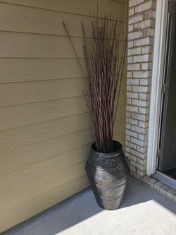 Metalic Vase With Tree Decor 7ft