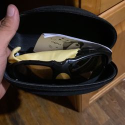 Sun Glasses With Ear Buds