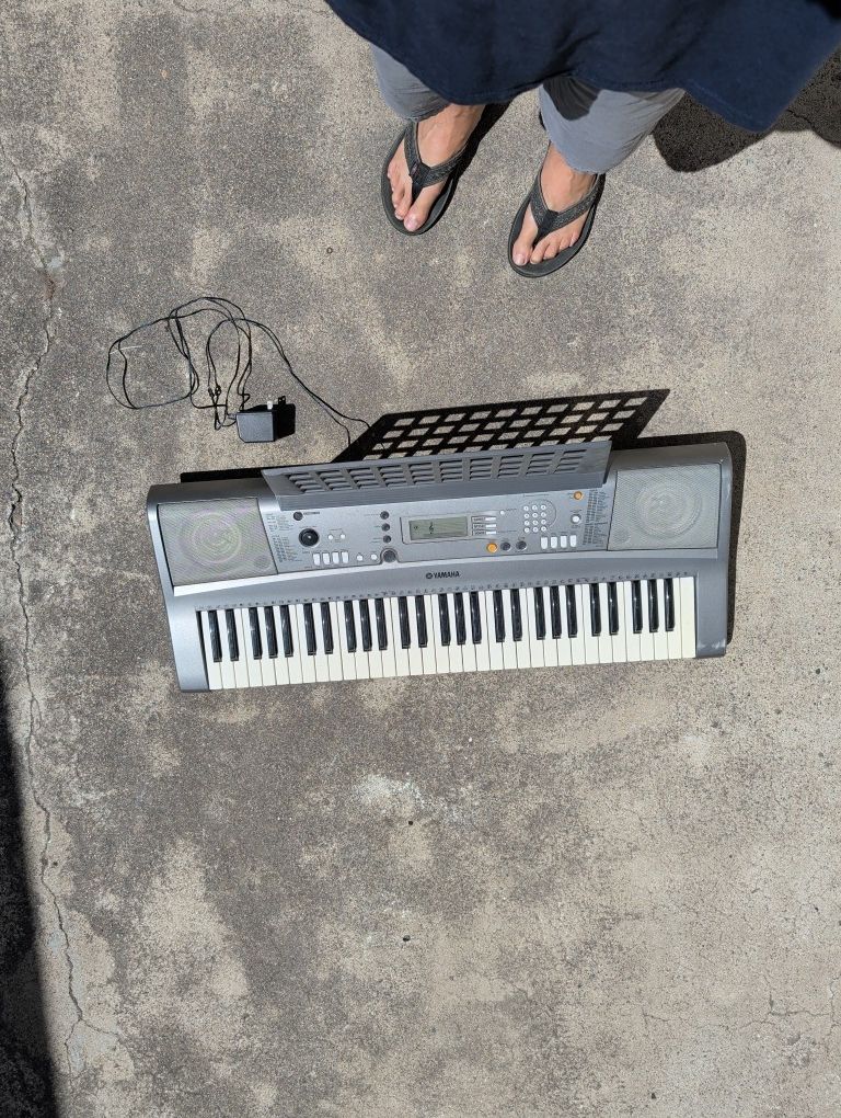 Yamaha Keyboard