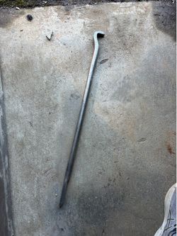 Caterpillar pry bar