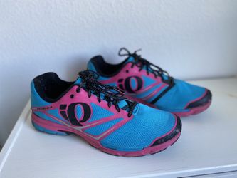 Pearl iZumi Running Shoes ~ Like New