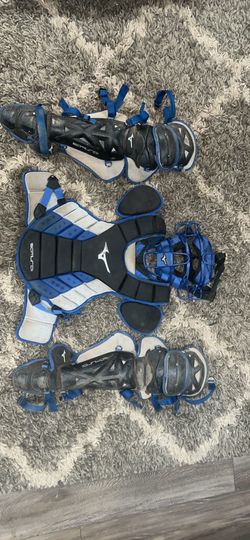 Men’s Mizuno Catchers Gear