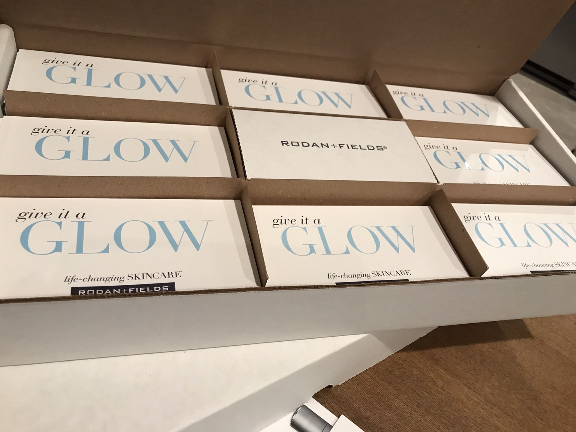 Rodan and Fields Give it a glow packs