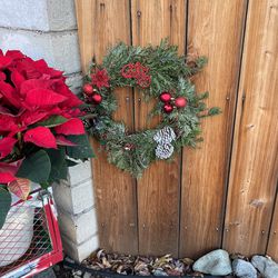 Wreathes Handmade and Poinsettis Thumbnail