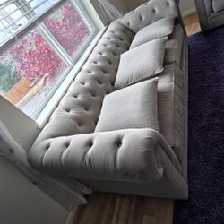 Moving Sell - Chesterfield Style Sofa + Armchair (Set of 2) – Tufted – High Quality