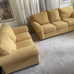 2pc Yellow Upholstered Sofa Set by Bassett