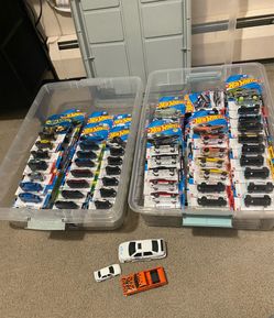 172 Hot wheels mainline and 3 loose cars