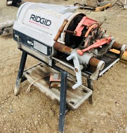 RIDGID 1224 Pipe Threading Machine (pipe threader).