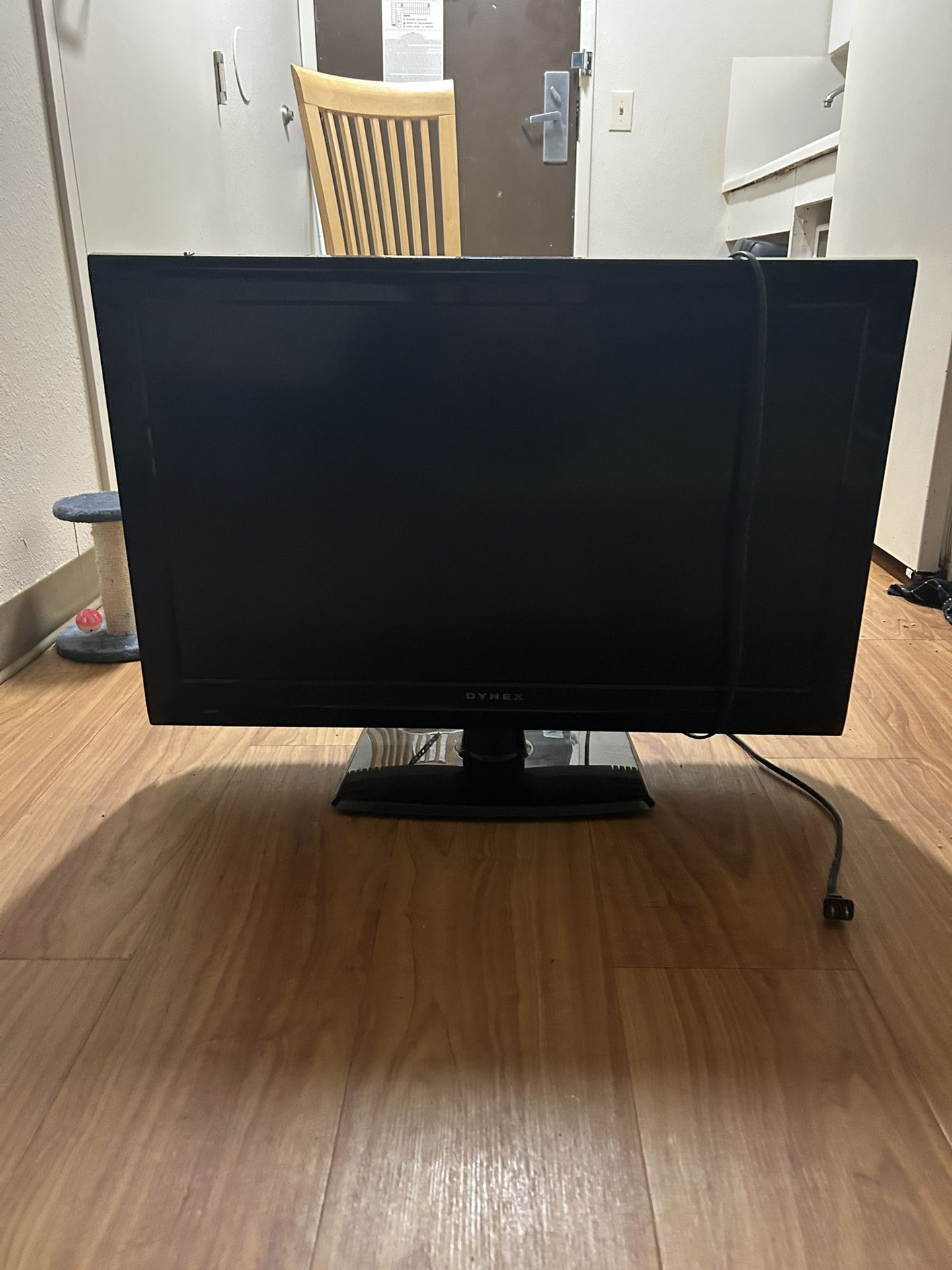 Dynex 32”