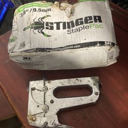 Staple Gun And Staples