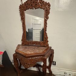 WOOD TABLE AND MIRROR 