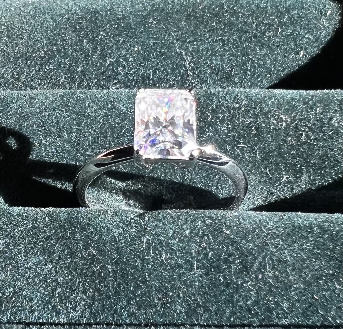 2cttw Radiant Cut Moissanite Solitaire Ring size 7 