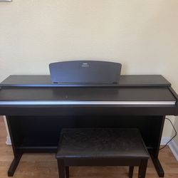 Piano - digital YDP 141  with Bench 