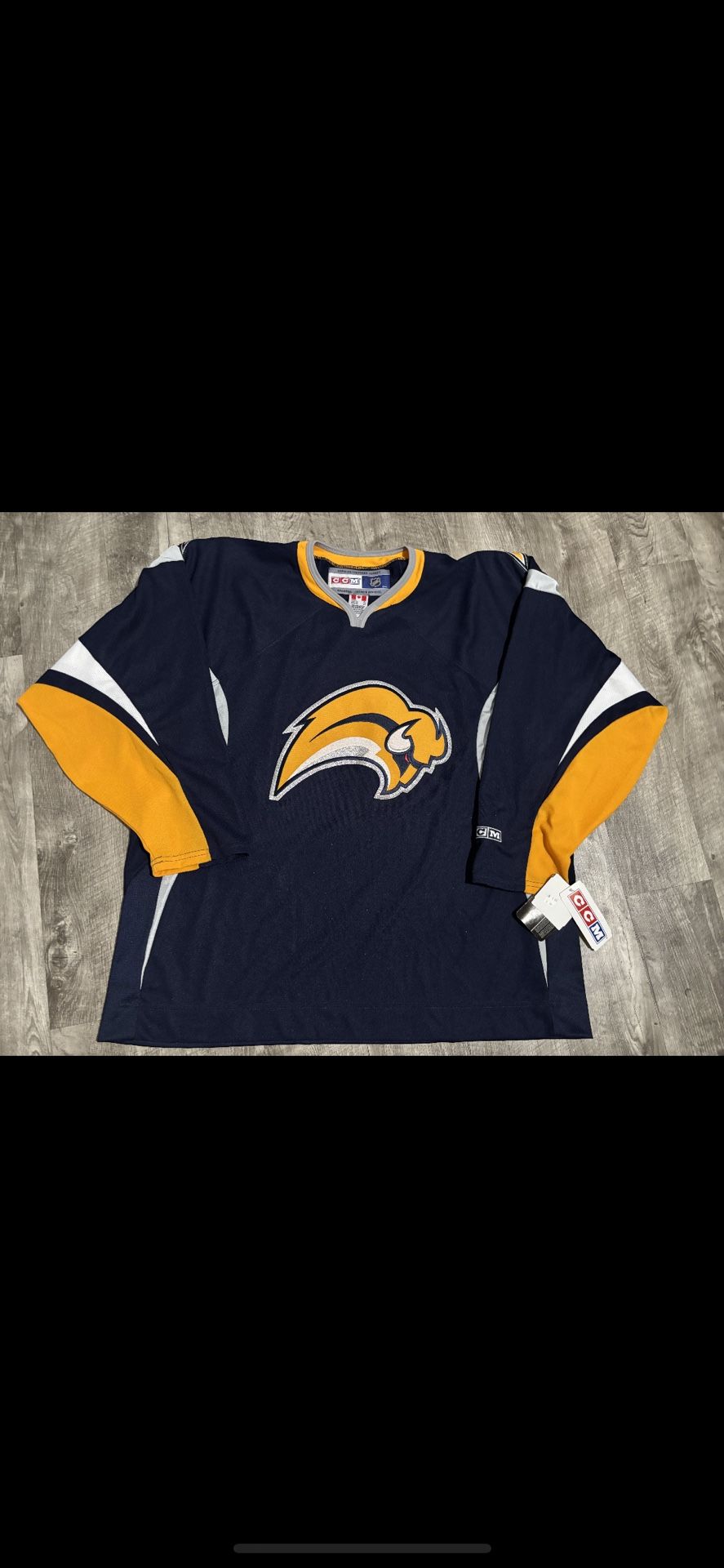 NWT Buffalo Sabres Jersey