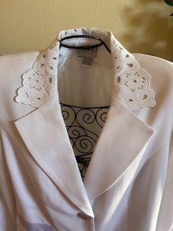 CARISSIMO white jacket size 16