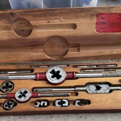 Large Craftsman Tap and Die Set vintage in original wooden box - Model 5500 