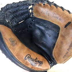 Rawlings Catcher Glove Heart Of The Hide In Good Condition Have More Baseball And Softball Equipment Available 