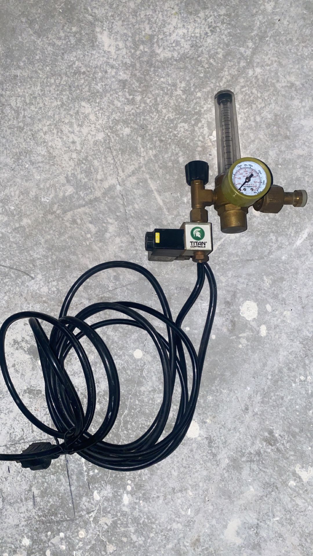 Titan Controls CO2 Regulator