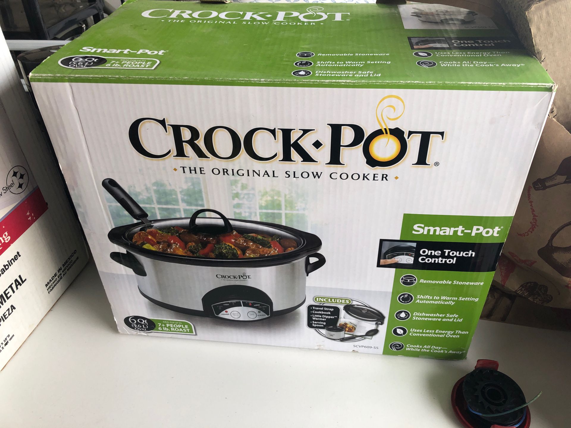Slow cooker