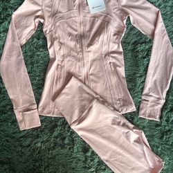 Pink Lululemon Define Set