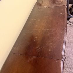 Turntable and stereo cabinet