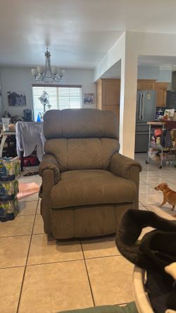 Electric La-Z-Boy chair