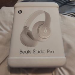 Beats Studio Pro